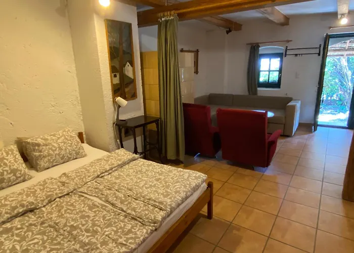 Nyitva Apartman